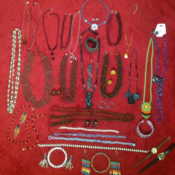 40-Piece Lot Retro & Vintage Seed & Bugle Bead Jewelry - Picture 1 of 8